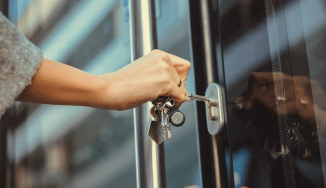  How Lock and Key Services Support Everyday Home Security