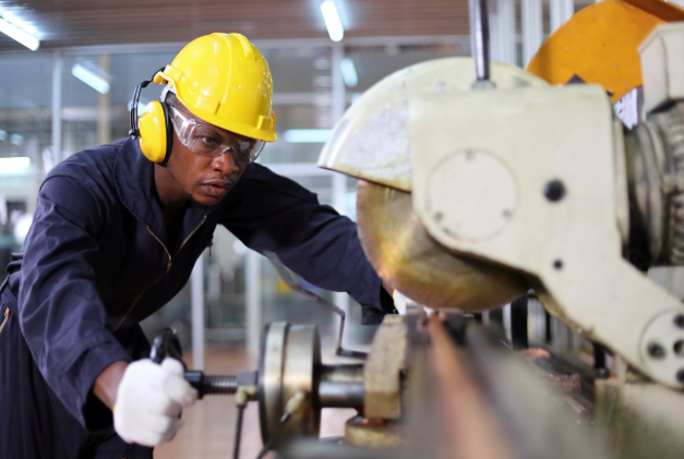 Milling Machine Service Checklist: The 7 Most Common Repairs You Can Prevent With Regular Maintenance